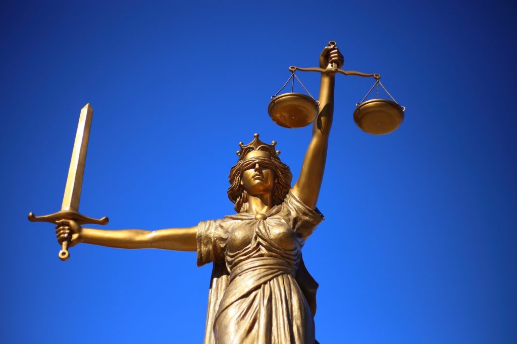Enmienda constitucional busca reducir el número de